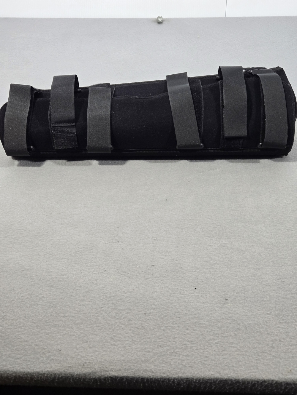 Immobolizer Adjustable Black Leg Brace 20'